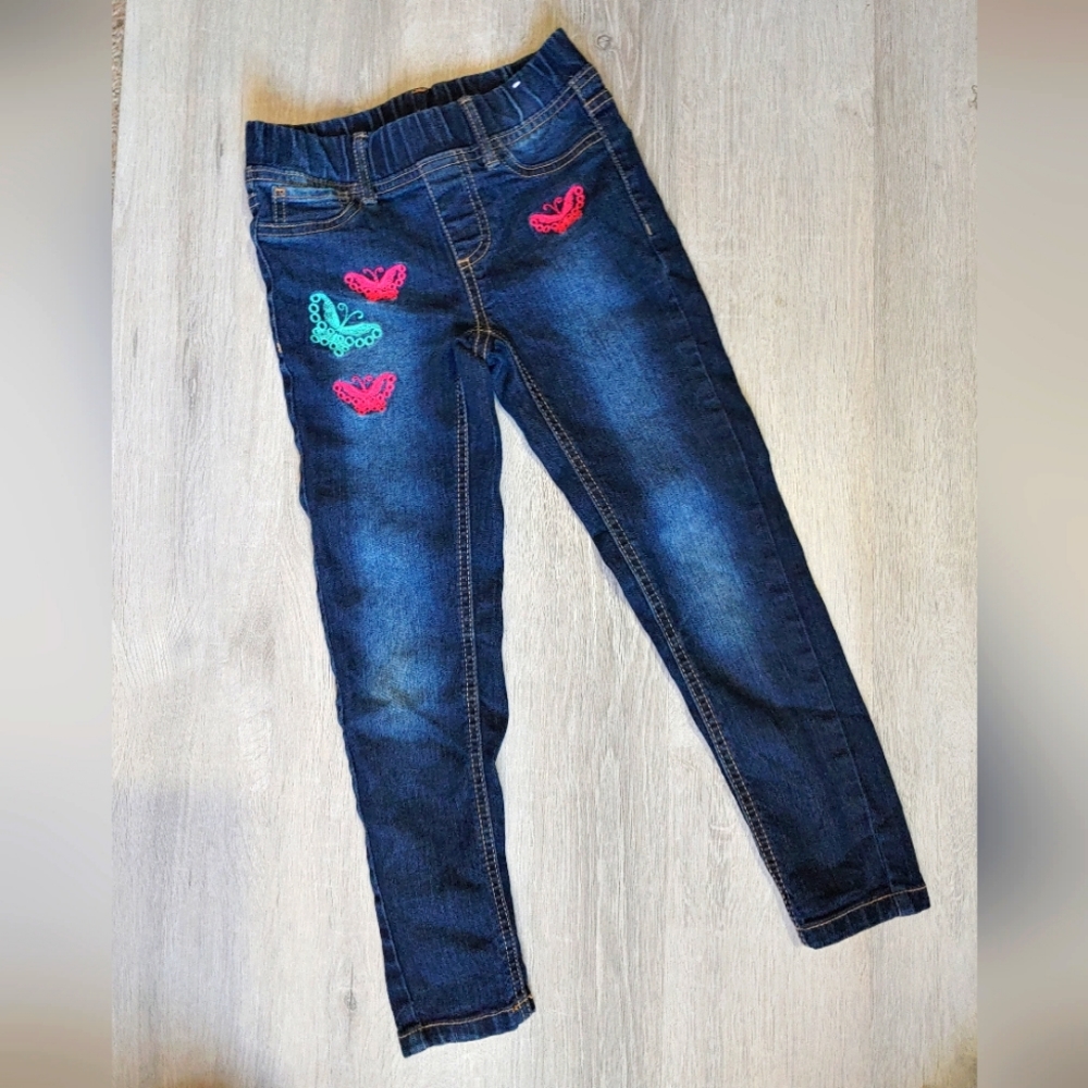 Size 7 Youth Pull On Skinny Jeans with embroidered butterflies and back pockets